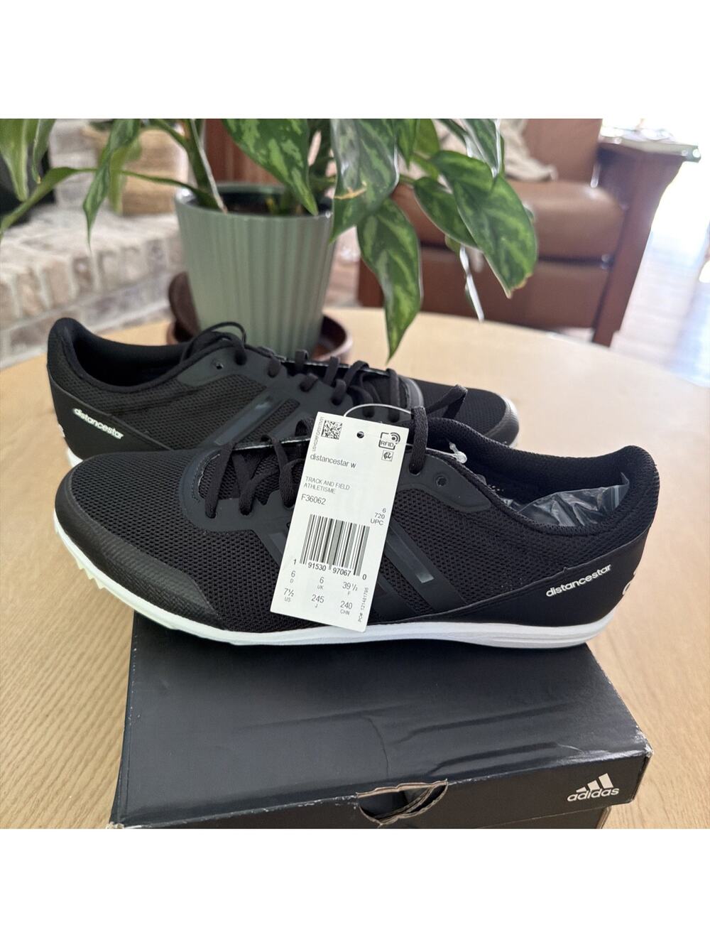 Adidas Distancestar Womens 7.5 Black White Track Spike F36062 NWT